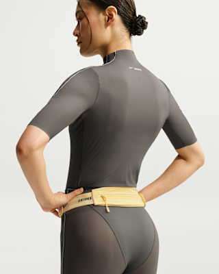 NIKE公式】NikeSKIMS ウィメンズ ウエストポケット.オンラインストア